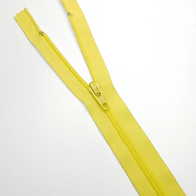 YKK | Fermeture éclair à bout fermé | Spirale | #2 | 6 3/4'' - 17 cm | SS236 - SS247
