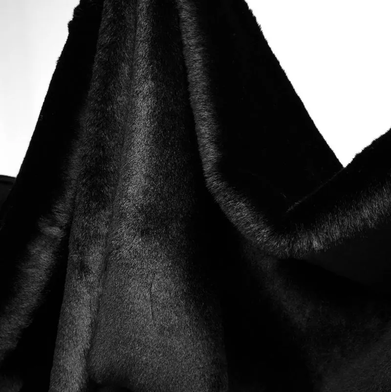 Fausse fourrure ultra douce grande largeur | Noir | Fin de ligne de Canada Goose