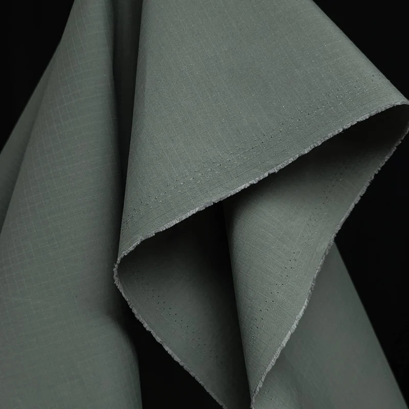 Tissu ripstop mat | Vert armoise | Fin de ligne de Canada Goose
