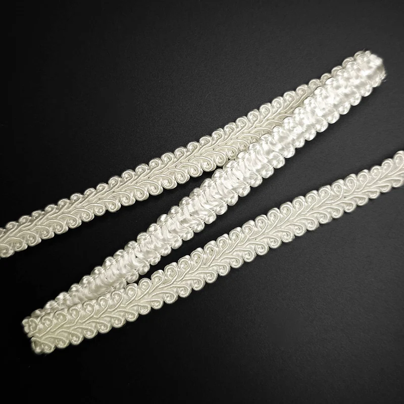 Galon décoratif à motif arabesque – 9 mm | Crème