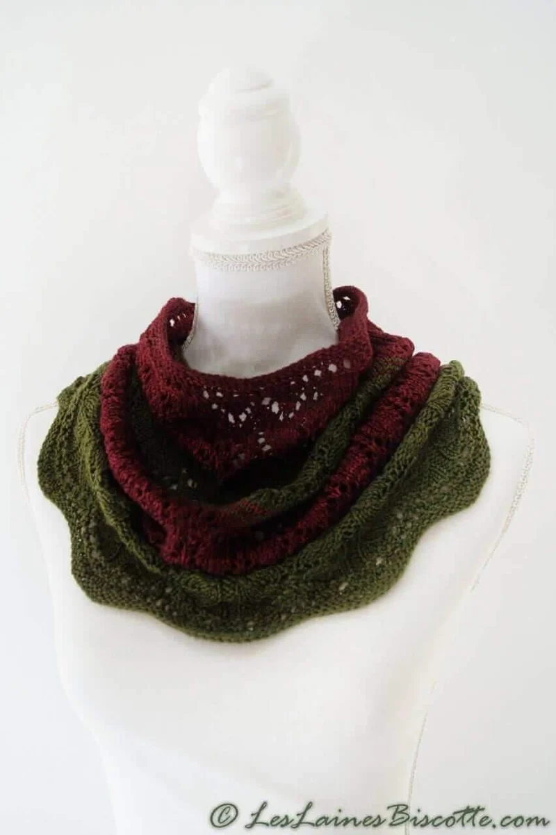 Knitting pattern Eugenia's Garden cowl
