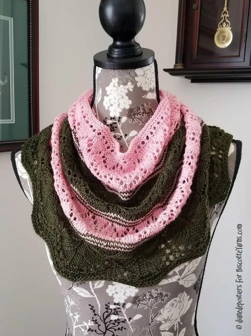Knitting pattern Eugenia's Garden cowl