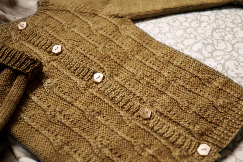 Knitting pattern for Baby Cardigan En Avant!