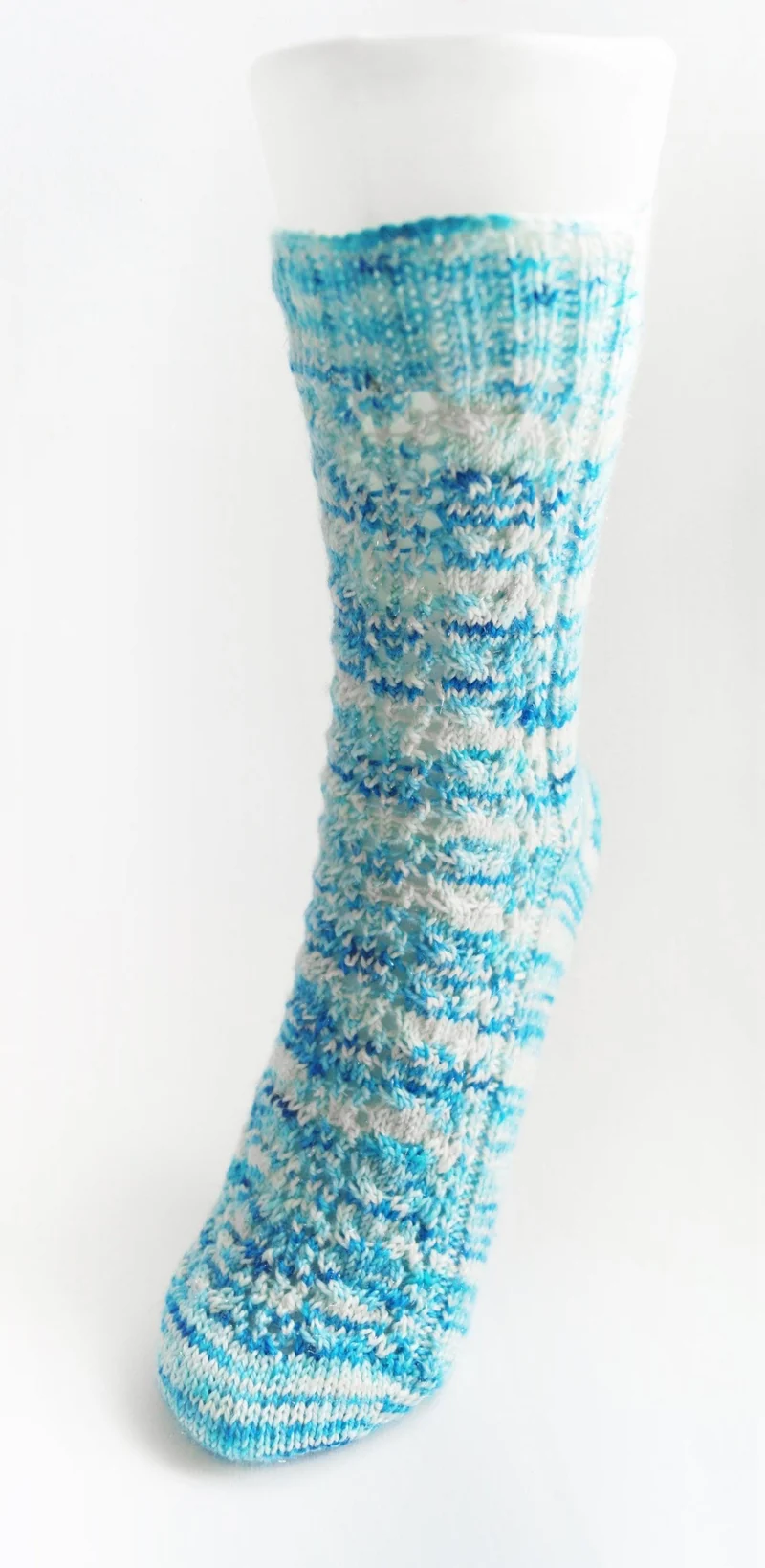 Knitting pattern - The River Cross socks