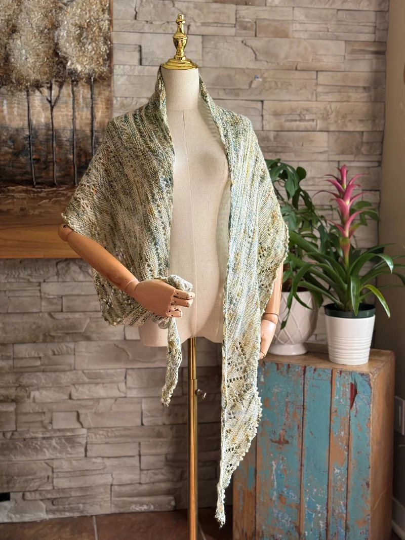 Brise Boréale Shawl | Free Knitting pattern and Optional Kits
