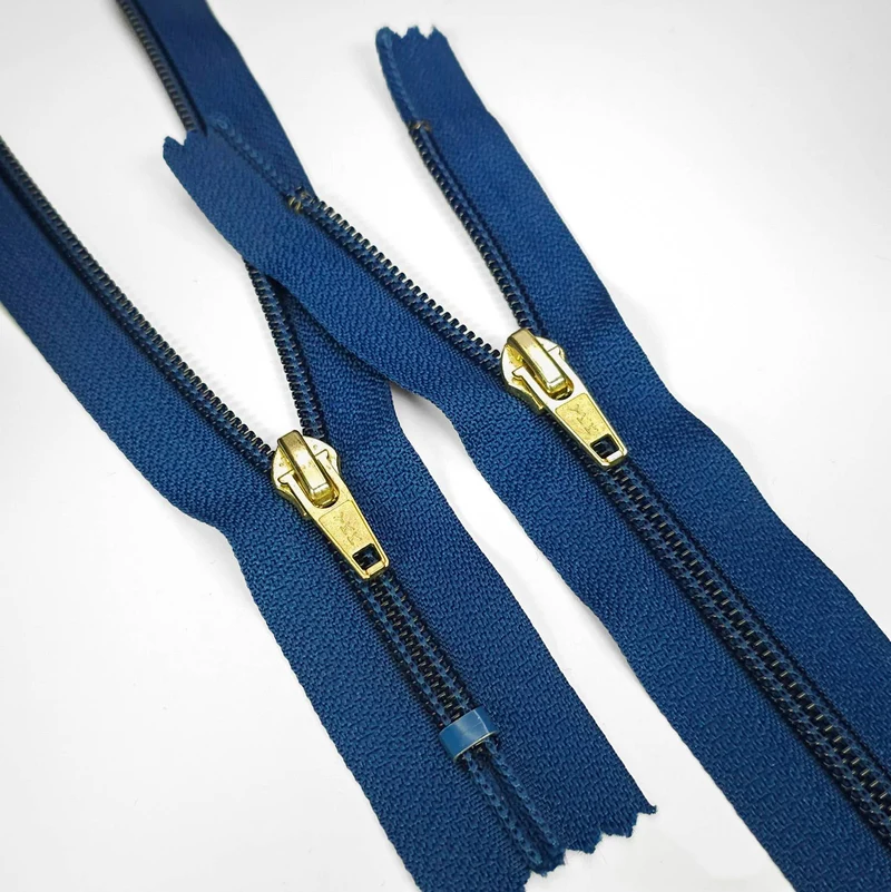 YKK | Fermeture éclair spirale à bout fermé | 6 3/4" - 17cm | #5