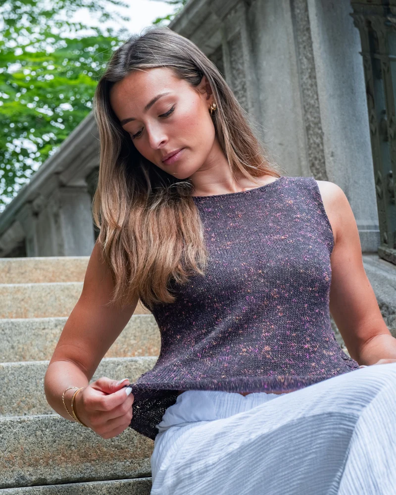 Queen Of Spades Sleeveless Pullover | Knitting pattern and Optional kits