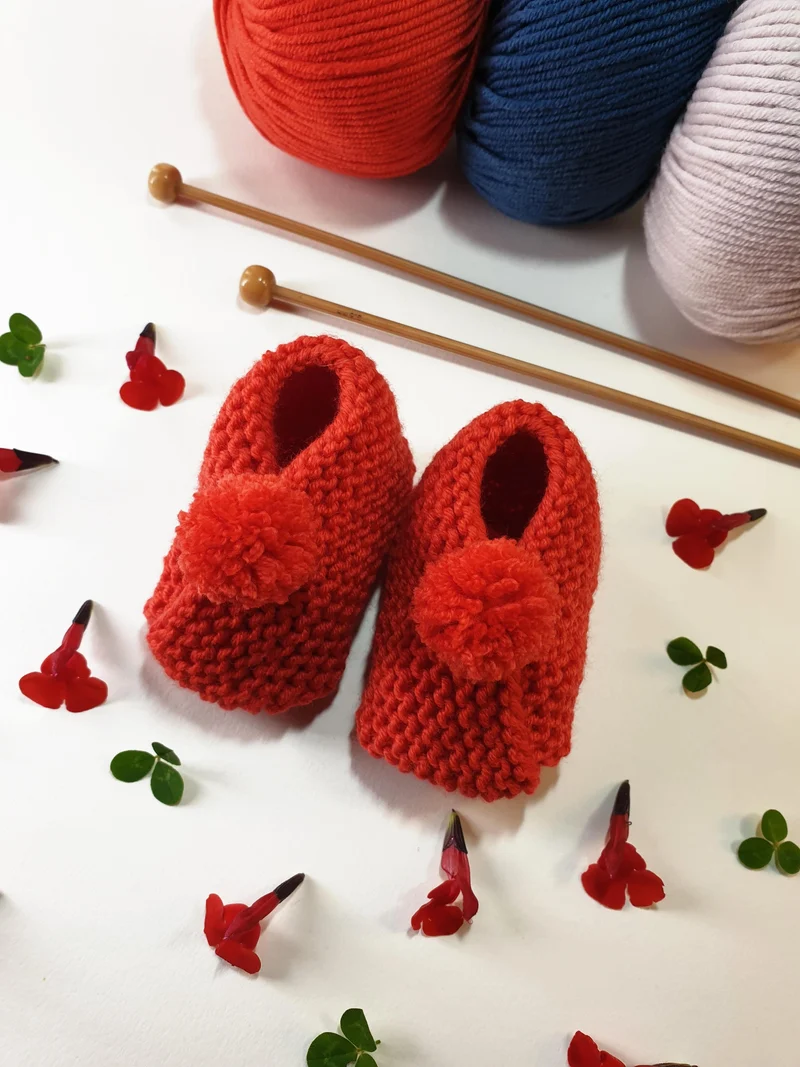 Chaussons et bandeau bébé Trefle à tricoter.