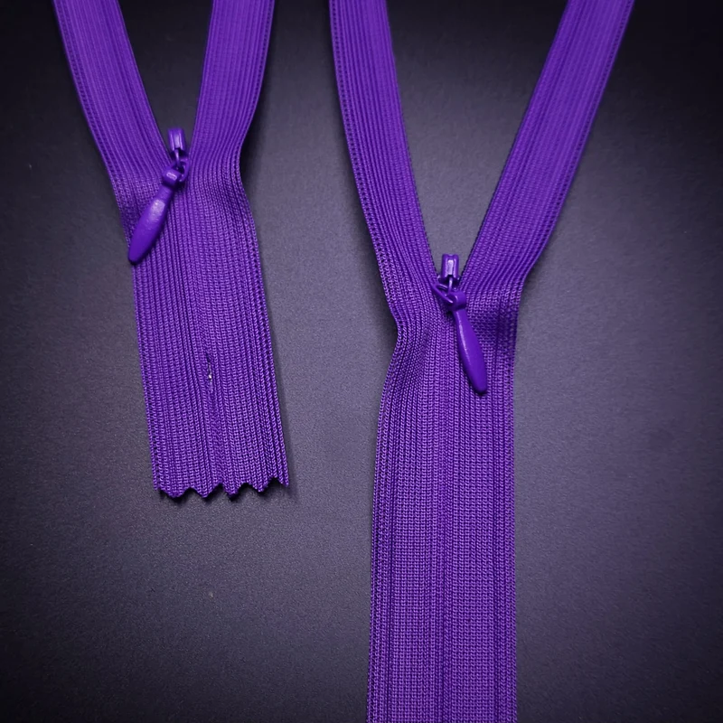 Fermeture éclair invisible à bout fermé | 9" / 23 cm