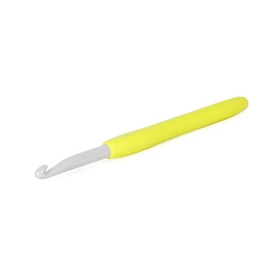Crochet hook - 7mm - rubber handle