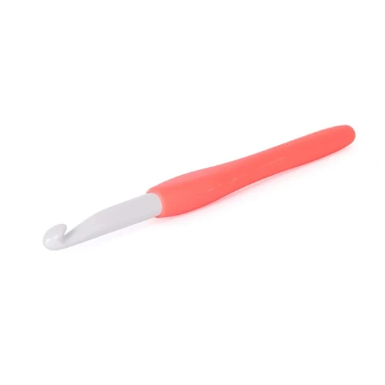 Crochet hook - 9mm - rubber handle