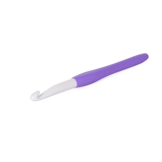 Crochet hook - 10mm - rubber handle